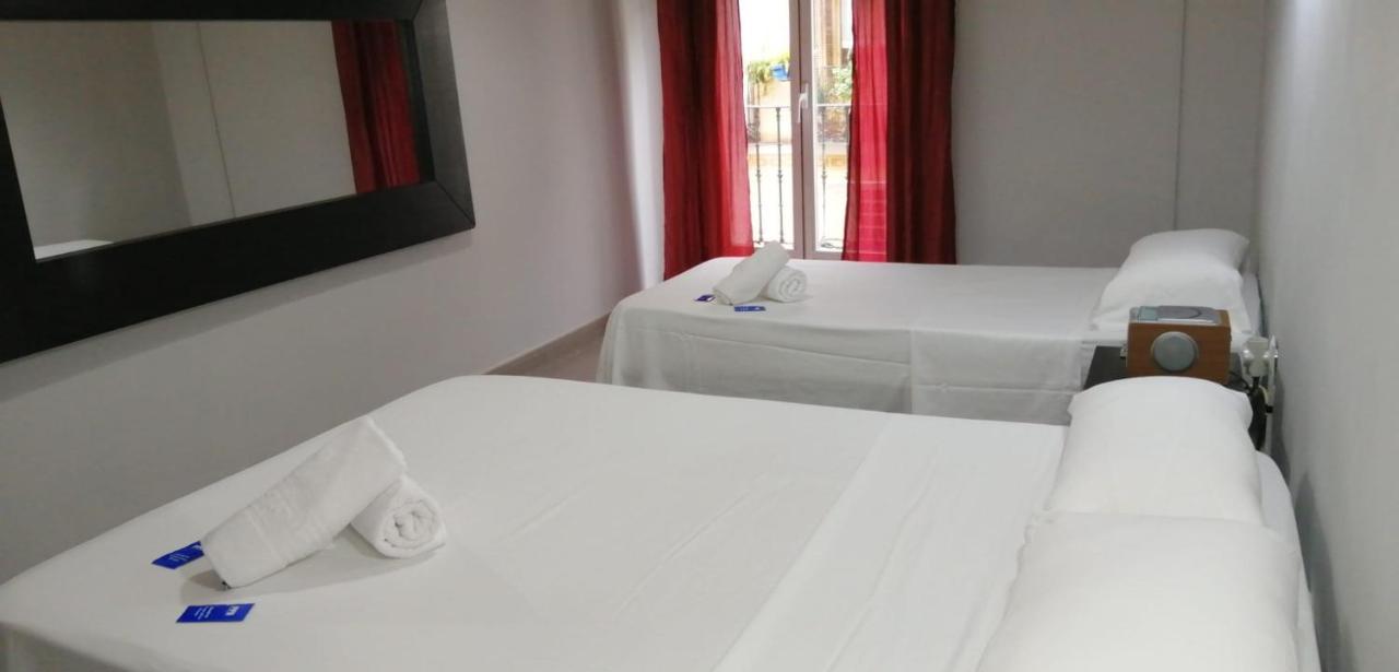 Hostal Oxum Madrid Exterior photo
